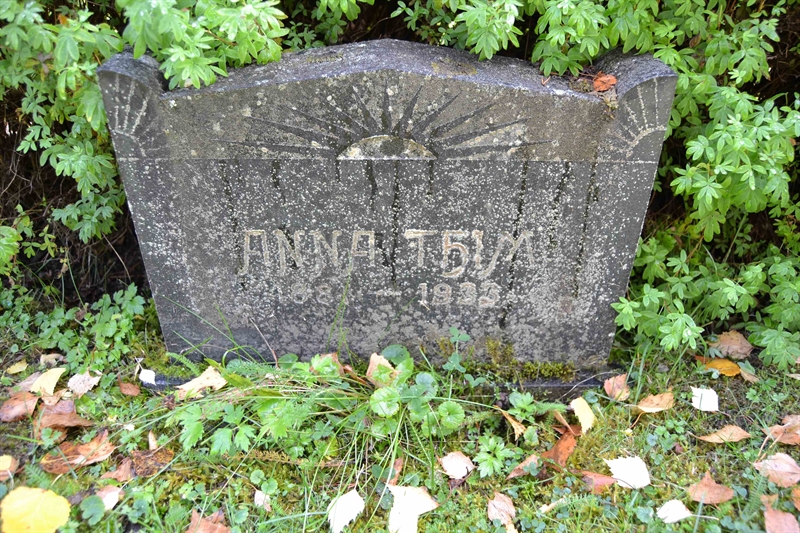 Grave number: 4 B   562