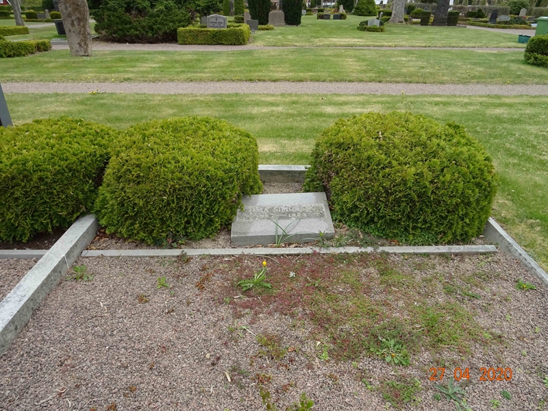 Grave number: NK 3 HA    11, 12