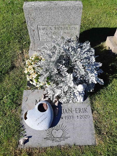 Hautatunnus: Fr 7   848-849