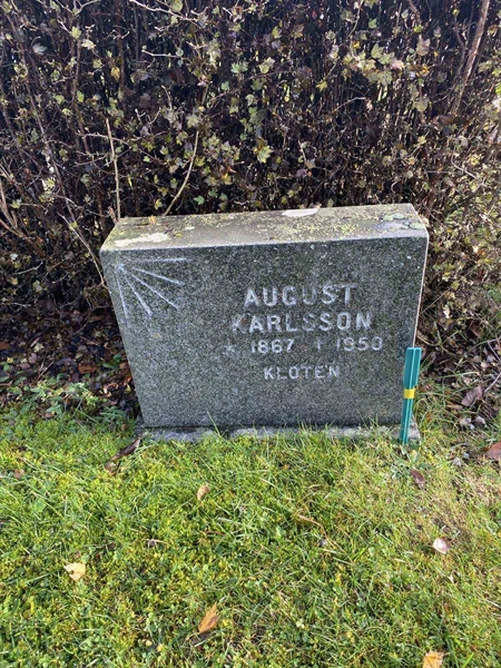 Hautatunnus: 6 04     77