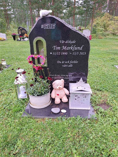 Grave number: 2 Q  2746
