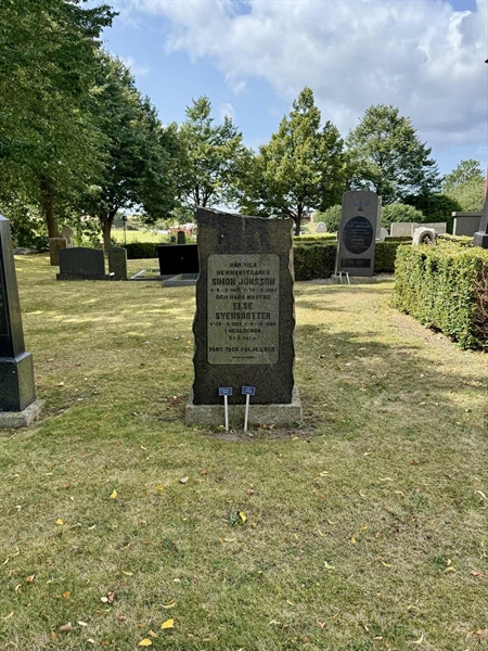 Grave number: SP A   379, 380, 381
