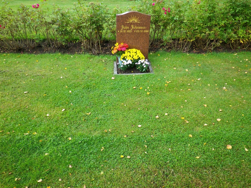 Grave number: OS ÖK   765, 766