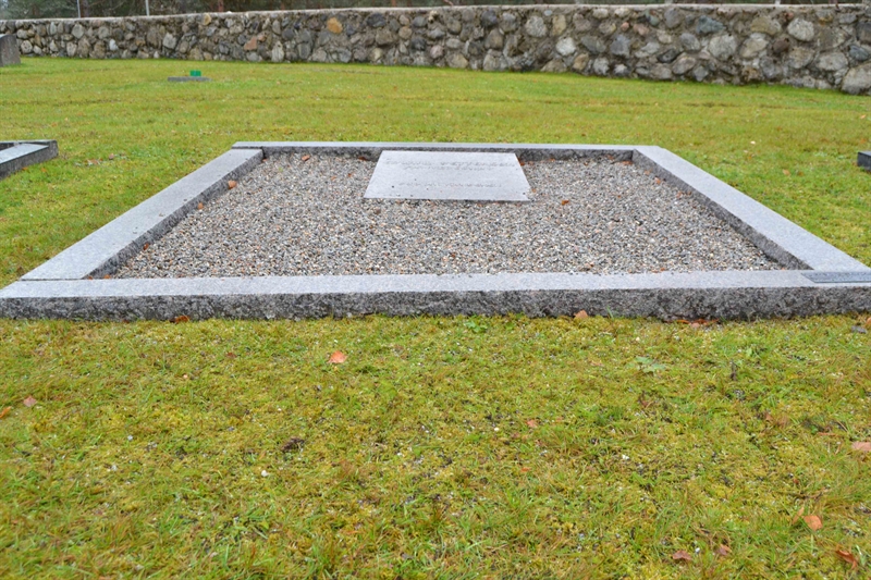 Grave number: 4 F   118
