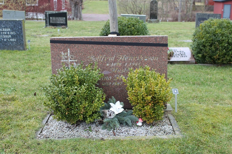 Grave number: ÖKK 2    98, 99