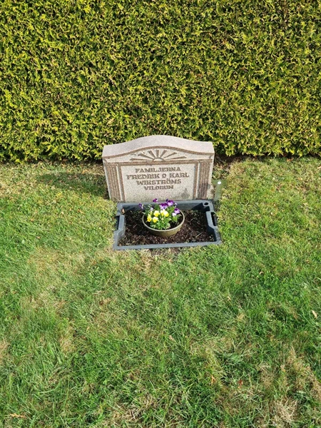 Grave number: 1 03    5