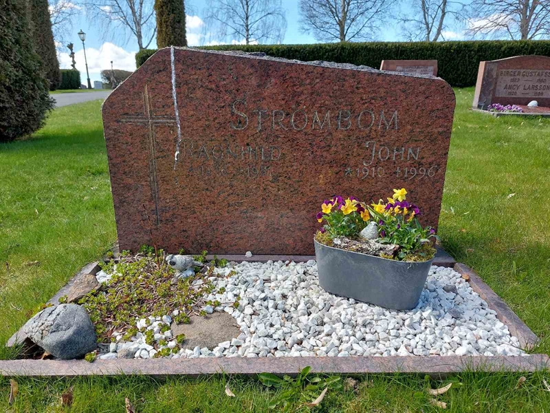 Grave number: HV 24    1, 2
