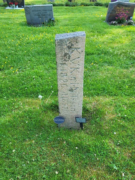 Grave number: kö 01 08    52