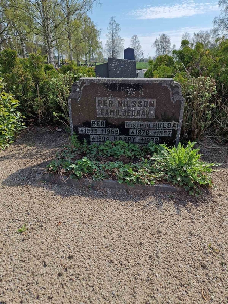 Grave number: 501 04 462-464