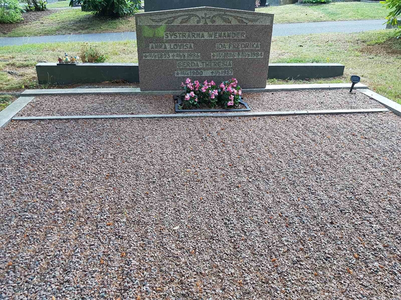 Grave number: 01   566