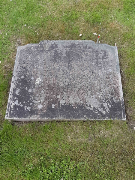 Grave number: KA 07    11