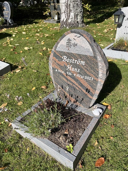 Grave number: 30ST TALL   109