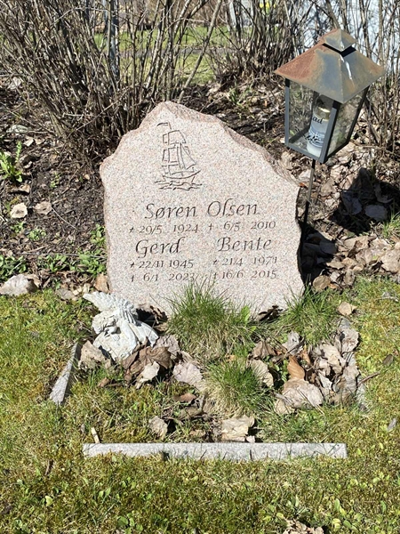 Grave number: 2 K     7