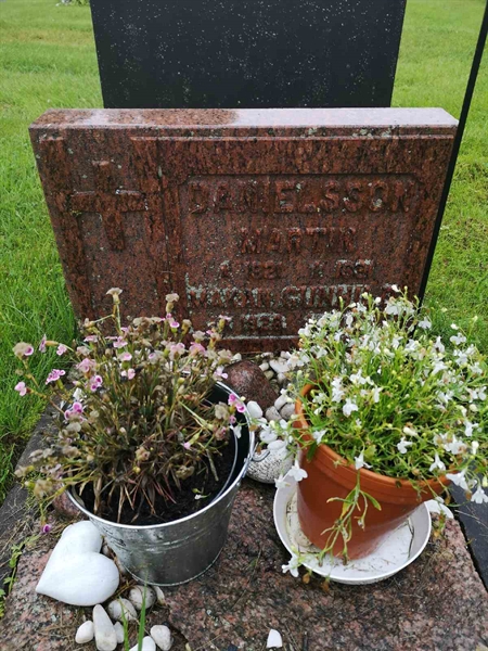 Hautatunnus: NK 14    58