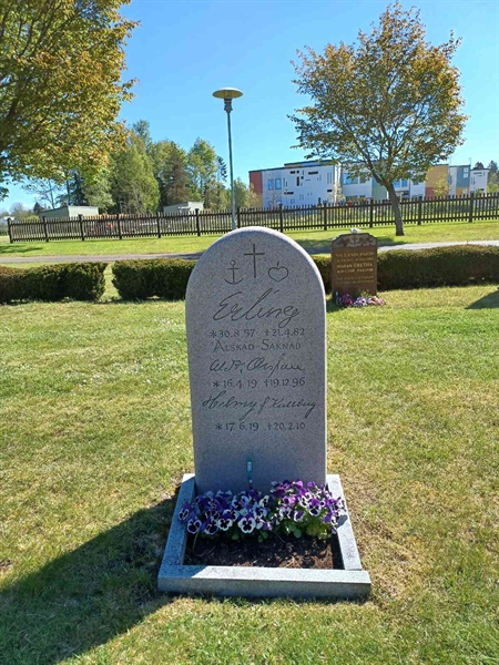 Grave number: OS ÖK 43, 44, 45
