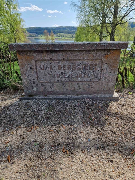 Grave number: 501 20 4194-4197