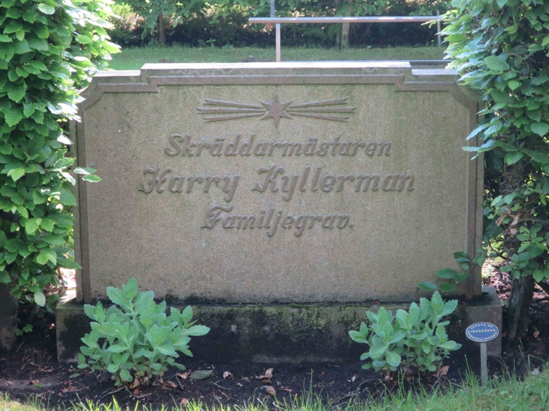 Grave number: HÖB 24     3