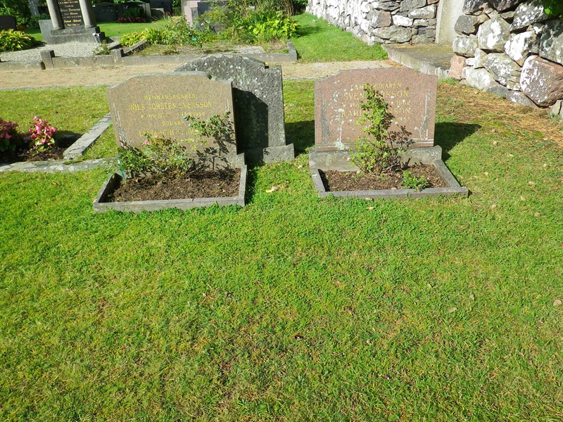 Grave number: VI B    16, 17, 18