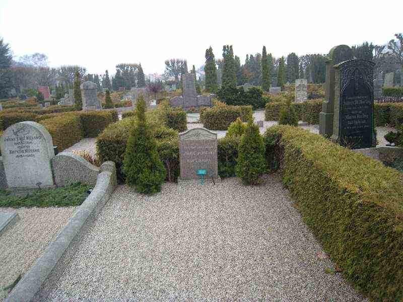 Grave number: NK IV    40