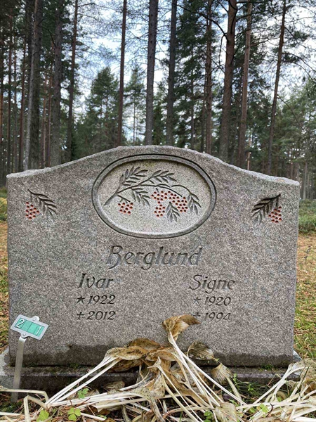 Grave number: 3 2     1