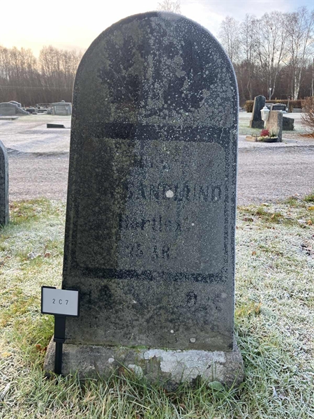 Hautatunnus: 2 C     7