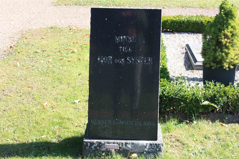 Grave number: Ö 14i    82, 83