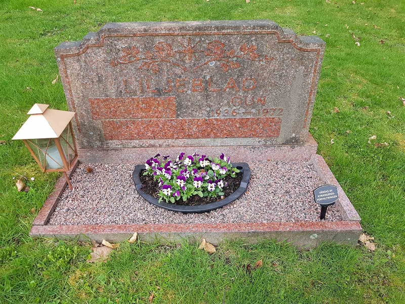 Grave number: 01  3304