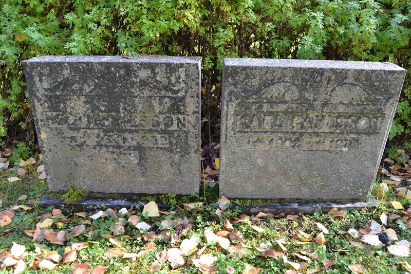Grave number: 4 B   573