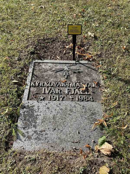 Grave number: 2    15