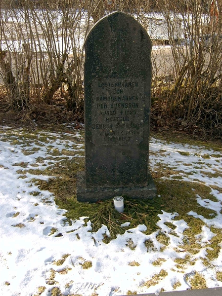 Grave number: VI H     4, 5