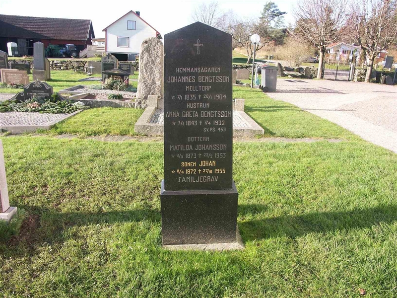 Grave number: FÖ FÖ 2104