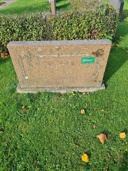 Grave number: K1 04   133, 134
