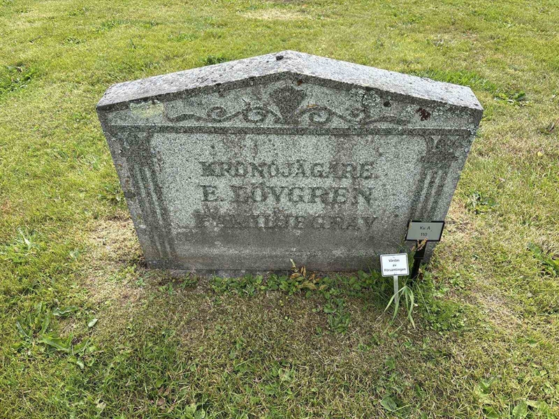 Grave number: 003 A   110