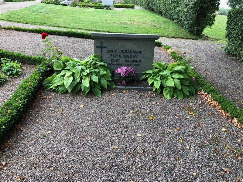 Grave number: Kå 22    29, 30