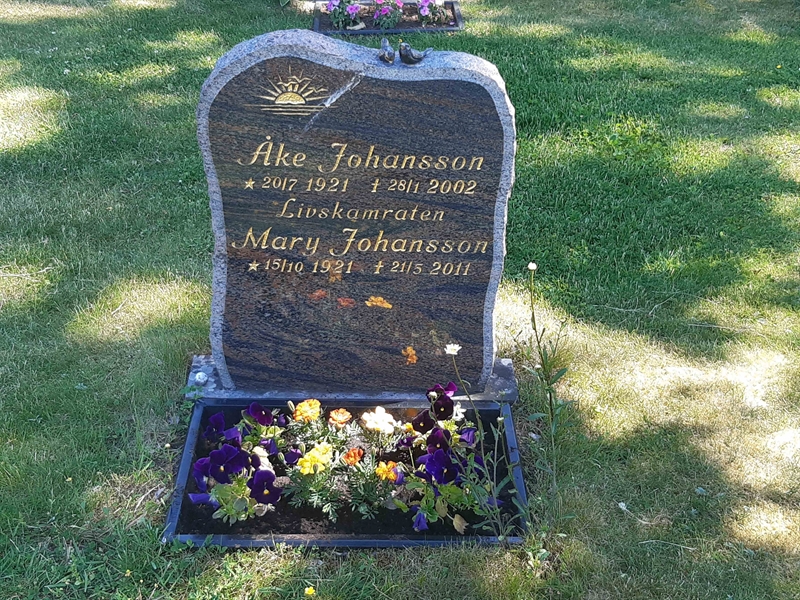 Grave number: JÄ 12    81