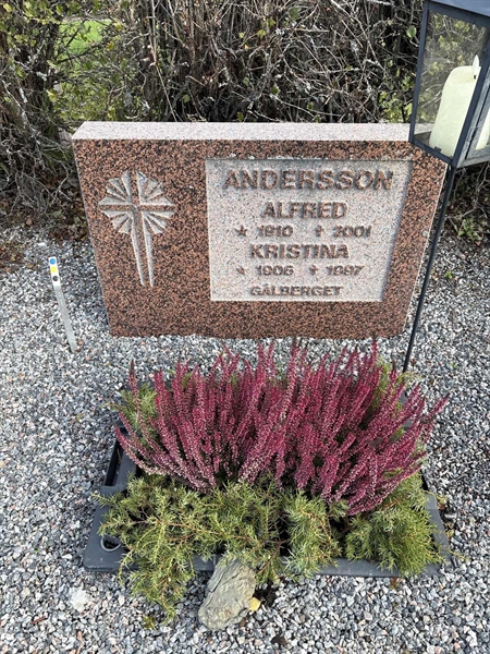 Grave number: 4 N ND   285