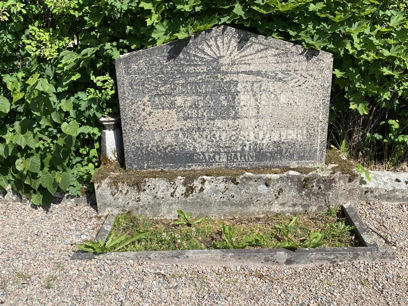 Grave number: 8 1 02    63-64g