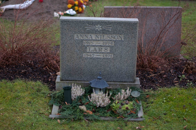 Grave number: 4 C   471