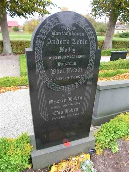 Grave number: ÖK H    016