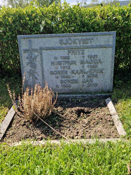Grave number: 501 25 5225-5226