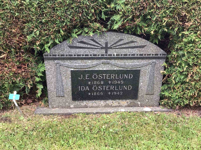 Hautatunnus: Kaga ga    84