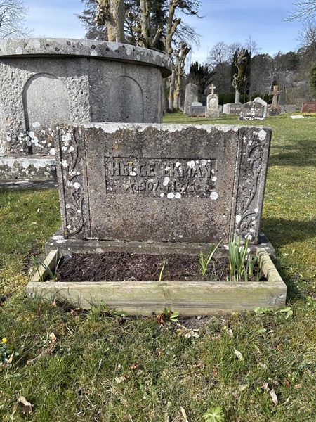 Grave number: LI 144