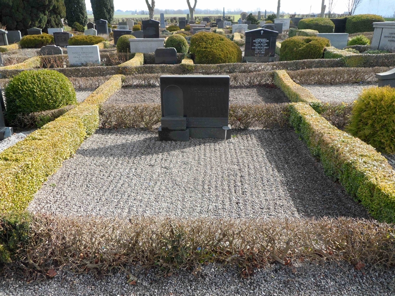 Grave number: VK L     3