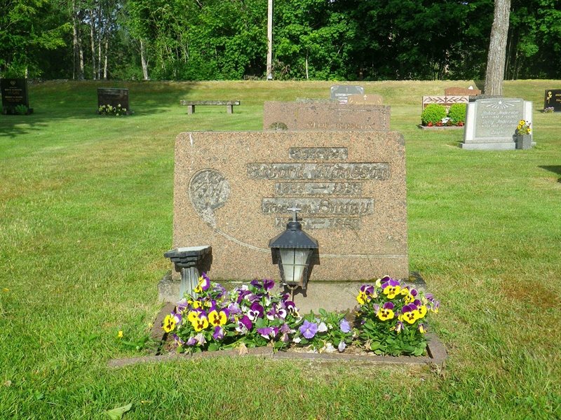 Grave number: LO L    31, 32