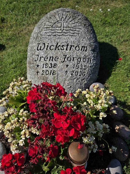 Grave number: GN 002  4098