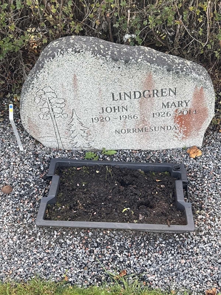 Grave number: 4 N ND   151