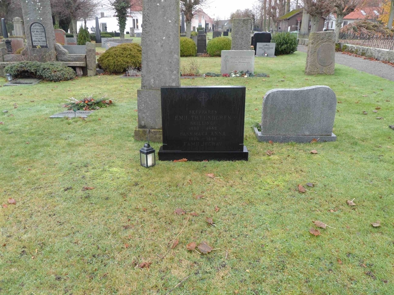 Grave number: 2 01   966