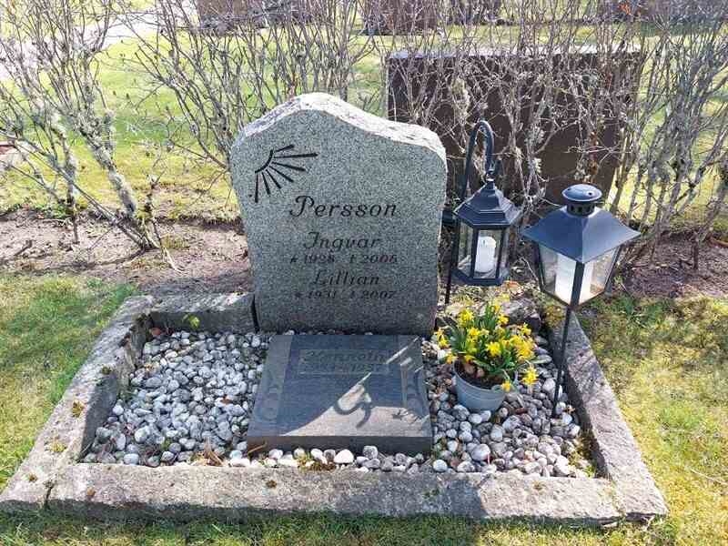 Grave number: HÖ 4   70, 71