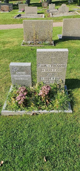 Grave number: GG 006  0570, 0571