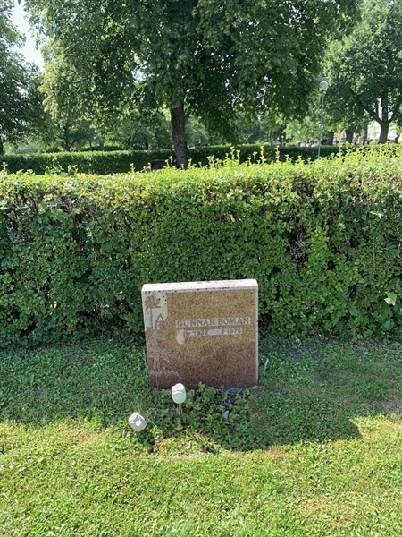 Grave number: 1 ÖK   92-93